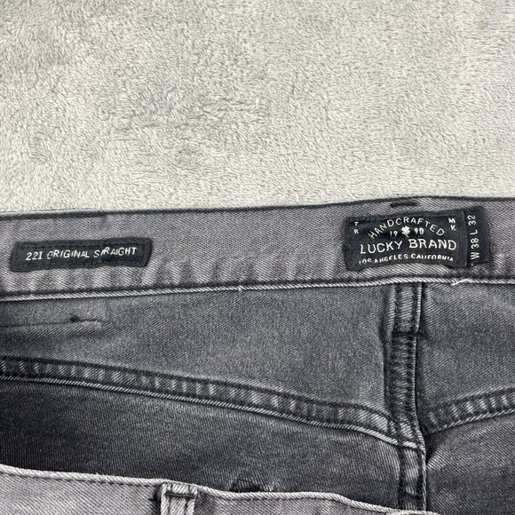 Lucky Brand 221 Original Straight Fit Mens 38x31Gray Stretch Denim Jeans 7MC1025 - Picture 3 of 16